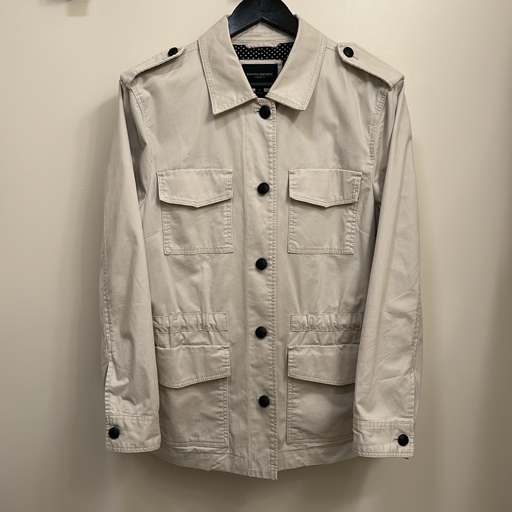 Banana Republic modern fit khaki 5 button jacket with drawstring waist, Large